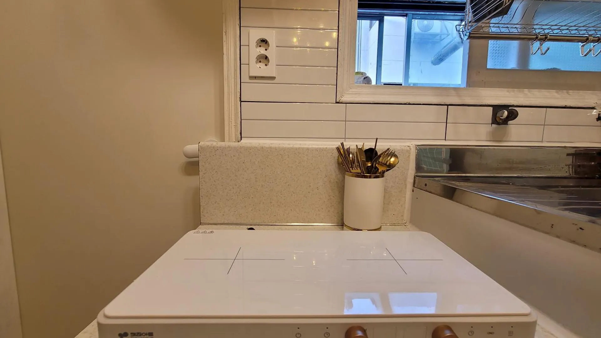 3Bed Memory In Seongsu Far From 5Min Away Seoul Forest St Wangsimni St 0*,  South Korea