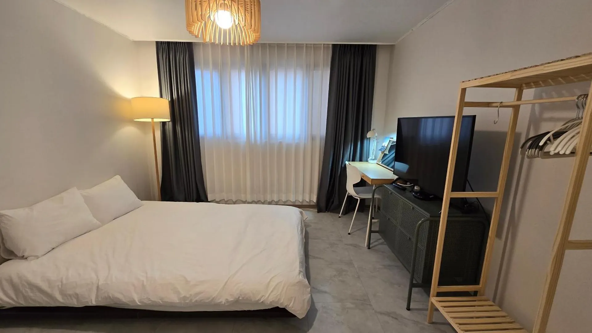 3Bed Memory In Seongsu Far From 5Min Away Seoul Forest St Wangsimni St 0*,